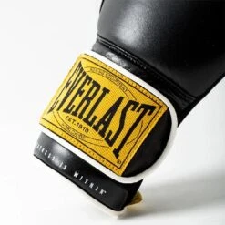 Everlast 1910 Classic Training Boxing Glove - MMA Factory -Sports - Boxing 1910 BG velcro 4 pdf