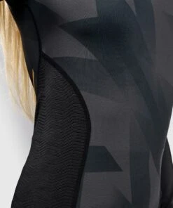 Venum Razor Rashguard Long Sleeve - For Women - MMA Factory -Sports - Boxing 3 252f0 252fe 252f1 252f30e181a1eb98e9e0c9b8cb13494373b32490f404 19 6c4a8755 91d3 42d2 82a2 6f25a6476690 1080x