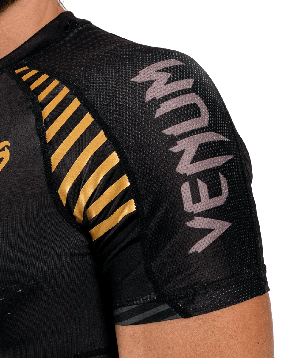 Venum Skull Rashguard - Short Sleeve - MMA Factory - Image 5