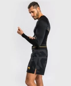 Venum Razor Rashguard - Long Sleeve - MMA Factory -Sports - Boxing 5 252fc 252f5 252f6 252f5c56d762eb2fa3d51c391c4d12ed915e2ed91c66 rash ls razor black gold 03 1809d0f8 bc26 464b 8fb0 e6ab291375a1 1080x 2