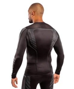 Venum Athletics Rashguard LS - MMA Factory 17 Venum Athletics Rashguard LS - MMA Factory -Sports - Boxing 8 252f0 252f6 252fb 252f806bc543685d9bf5430669b9c48d2fa61b068f4b rash ls athletics black gold 04 1080x