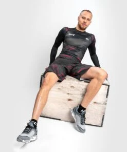 UFC Venum Fight Week 2.0 Rashguard - LS - MMA Factory -Sports - Boxing 9a559310c4fab034c78bc4cffb3063fe41a421e6 rs fightweeks 2.0 black 02