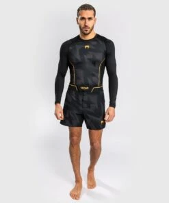 Venum Razor Rashguard - Long Sleeve - MMA Factory -Sports - Boxing d 252ff 252fd 252f0 252fdfd01da9fd1c292286558b6c859ed4d1cf02a7d2 rash ls razor black gold 02 4e3c897b a331 4a50 8435 4769b6ee27c2 1080x 2