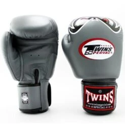 Twins "No Fear" Boxing Gloves - FBGVL3-25 - MMA Factory